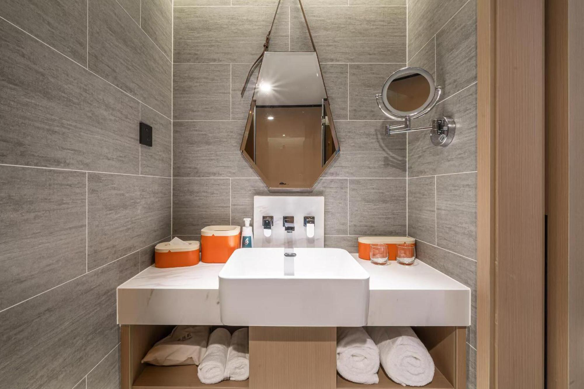 Atour Hotel Luzhou Bubugao New World 외부 사진